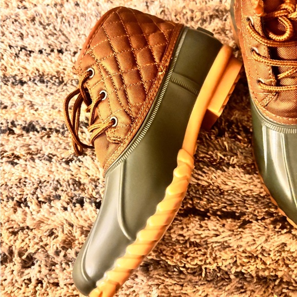 St John’s Bay Rain Boots - Picture 4 of 5